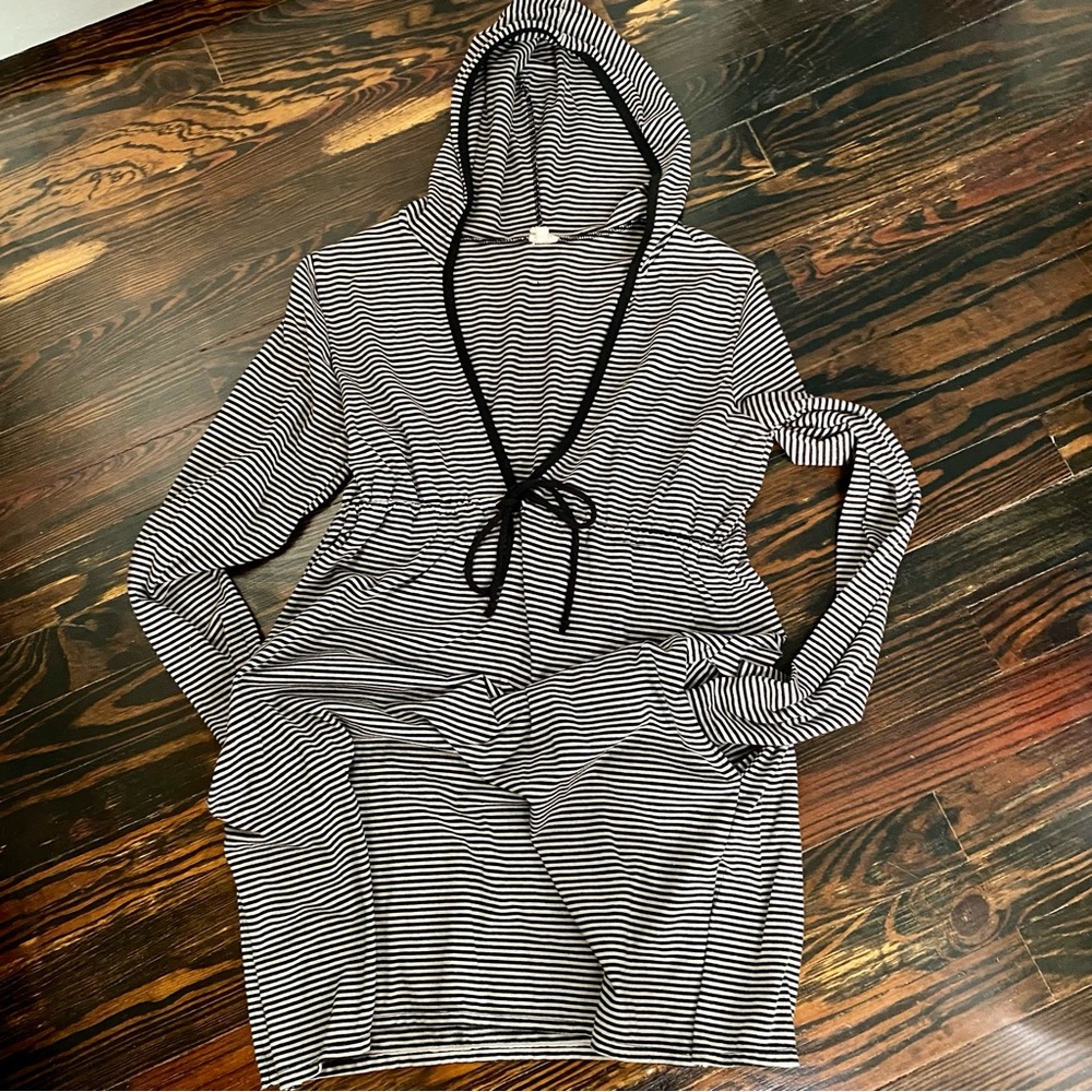 Hooded Beach Cover-Up, size M